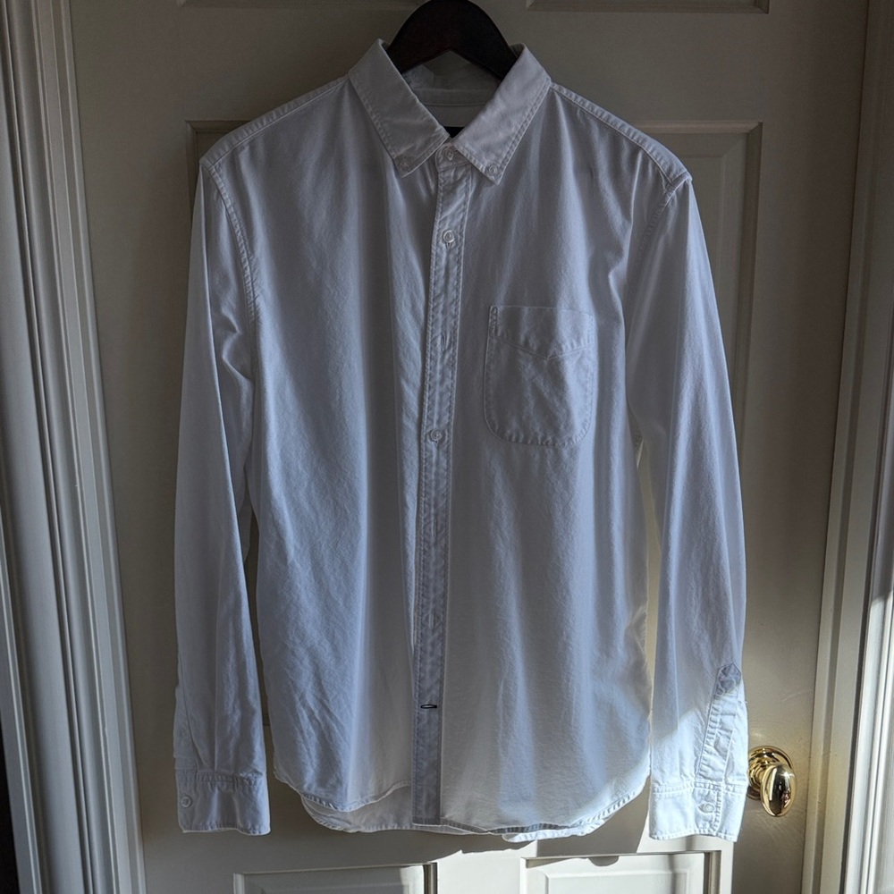 Men’s Classic GAP White Oxford Shirt — Sz M